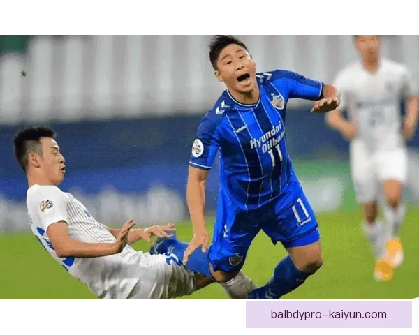 阿德耶米盘带风格表现稳健，备受球迷和教练青睐